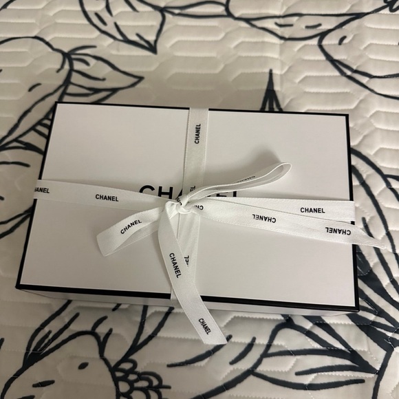 Chanel box - Picture 2 of 7